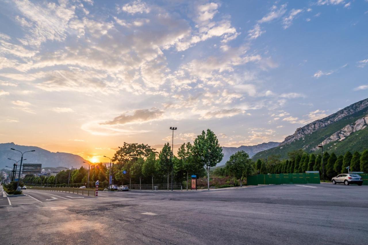 Hotel Zhengzhou Dengfeng-Shaolin Temple- Zewnętrze zdjęcie